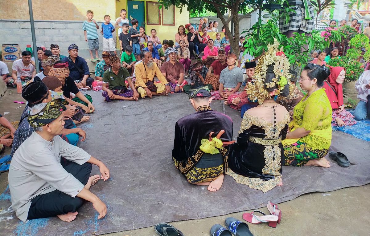 Hadiri Acara Mepamit di Dusun Kerandangan, Ini Pesan Kades Senggigi